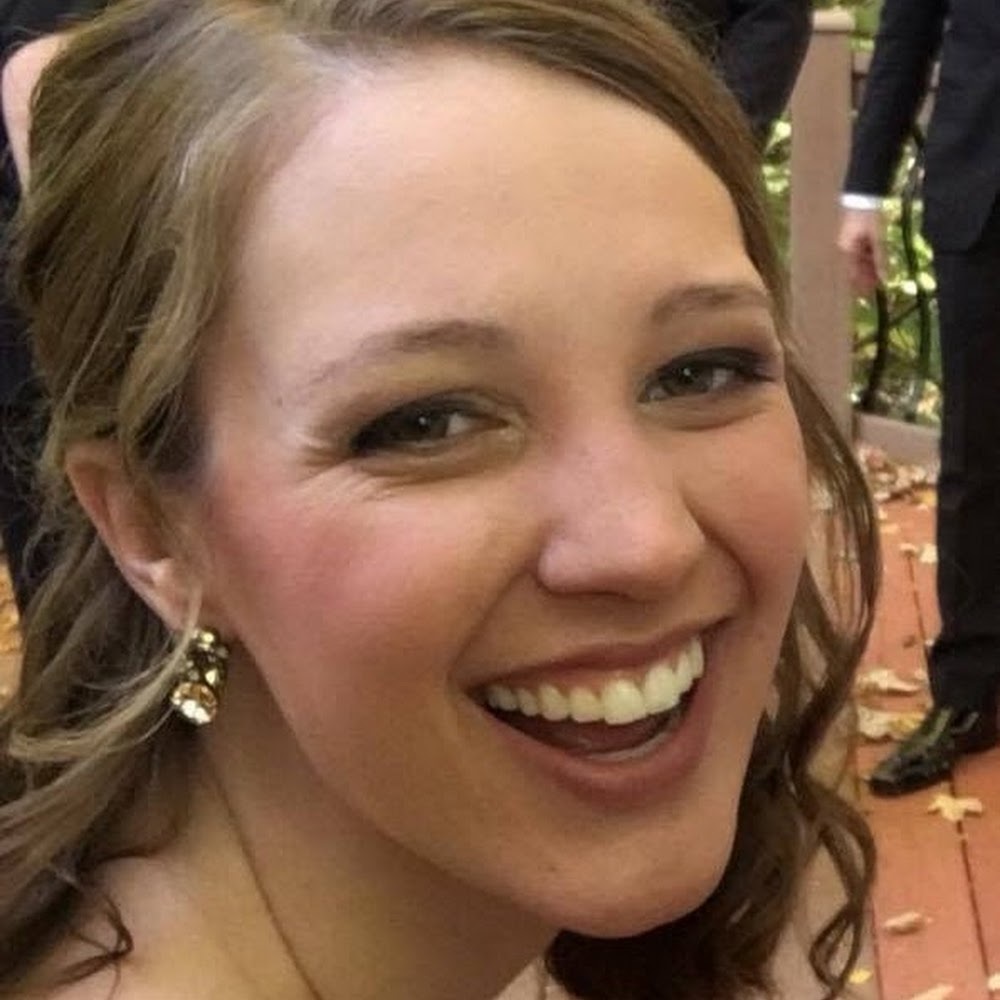Meet your Posher, Hillary